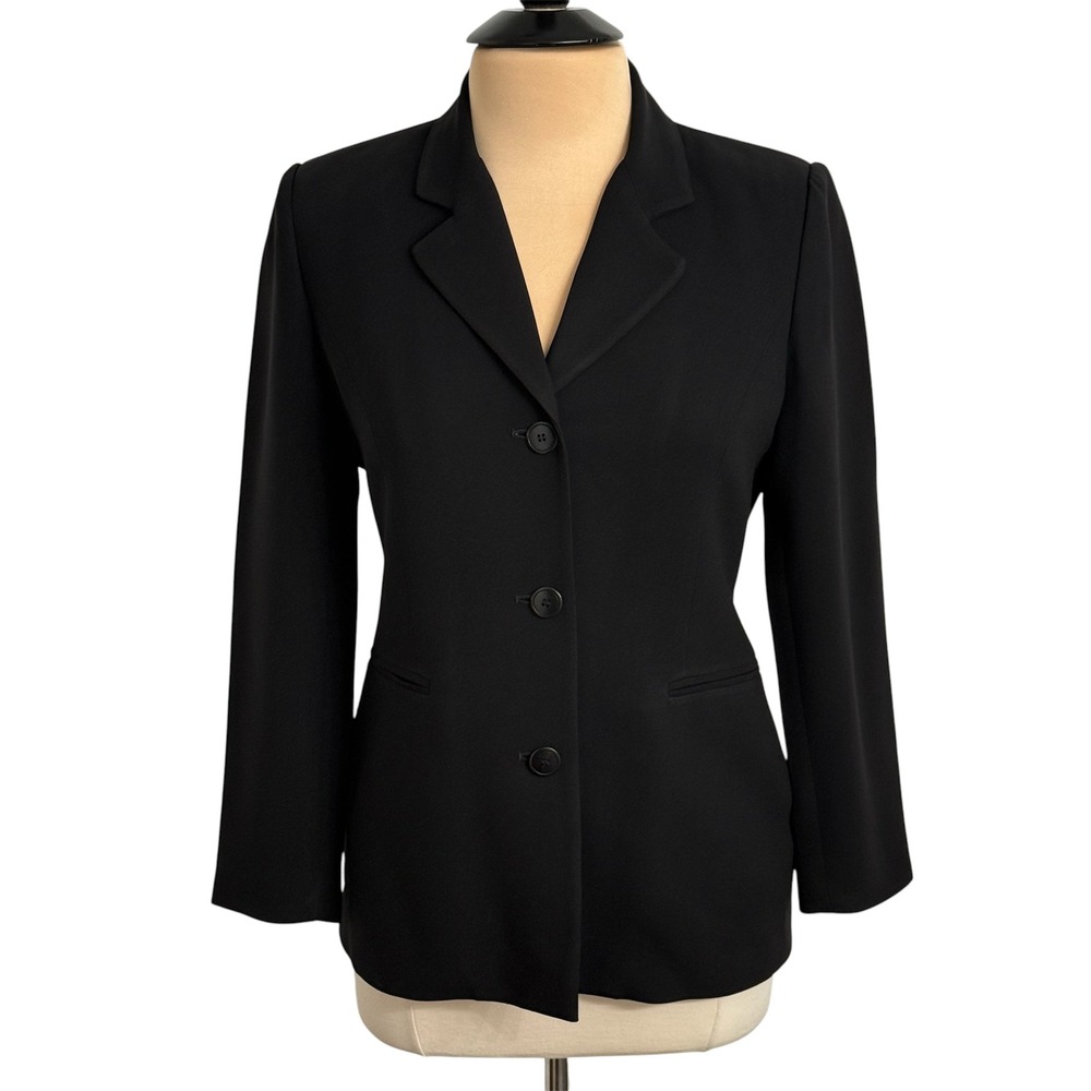 Causal Corner Annex Essentials Classic Tailored Black Single-Breasted Blazer
